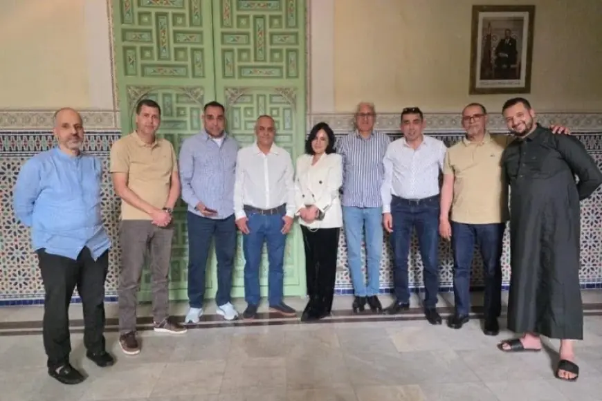 القنصلية المغربية بالجزائر تستقبل بعثة أولمبيك آسفي قبل لقاء اتحاد العاصمة