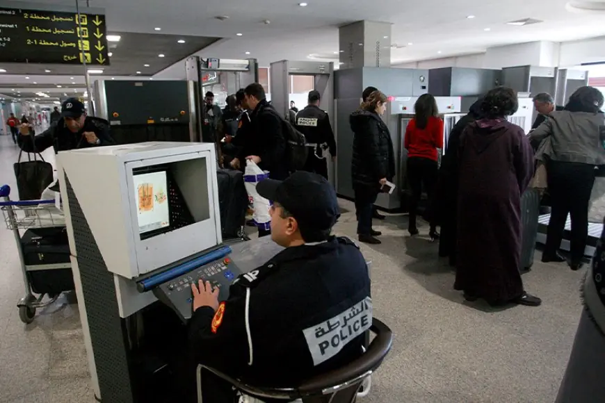 إحباط محاولة تهريب مسدس وذخيرة وتوقيف مسافر أمريكي بمطار مراكش المنارة