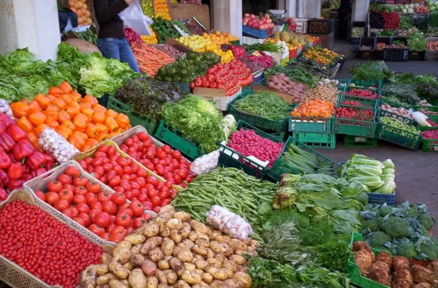 مزور: الحكومة تواصل مراقبة تطورات سوق التموين الوطني وأسعار المواد الأساسية