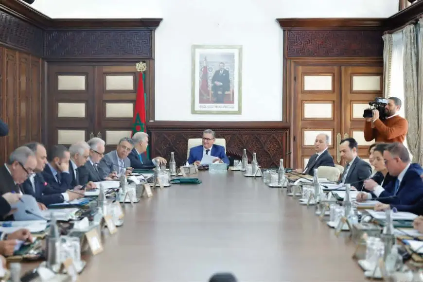 الحكومة تطّلع على اتفاقية للتعاون العسكري بين المغرب وغامبيا