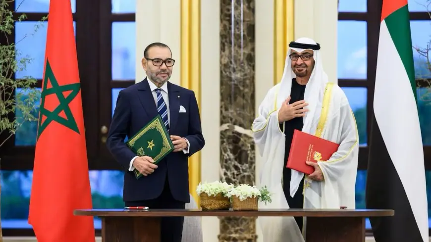 اتصال هاتفي بين الملك محمد السادس ومحمد بن زايد لبحث تعزيز العلاقات الثنائية
