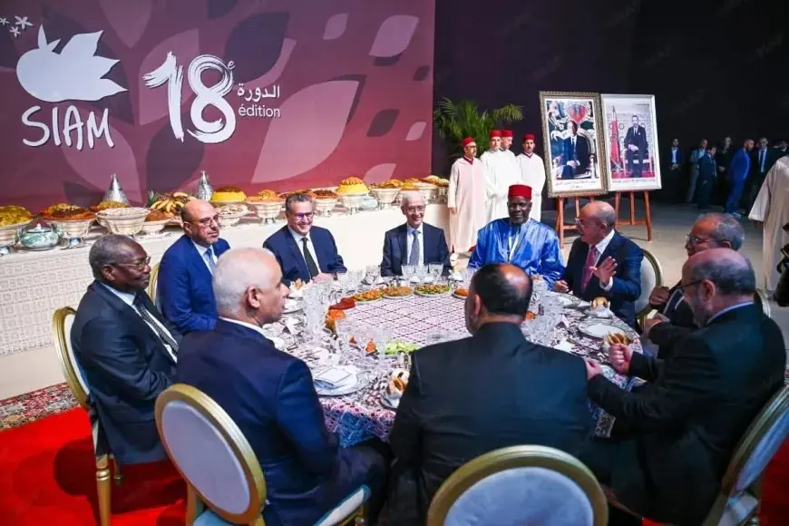 Sa Majesté le Roi Mohammed VI offre un dîner à Meknès en l’honneur des invités de la 18ème édition du SIAM