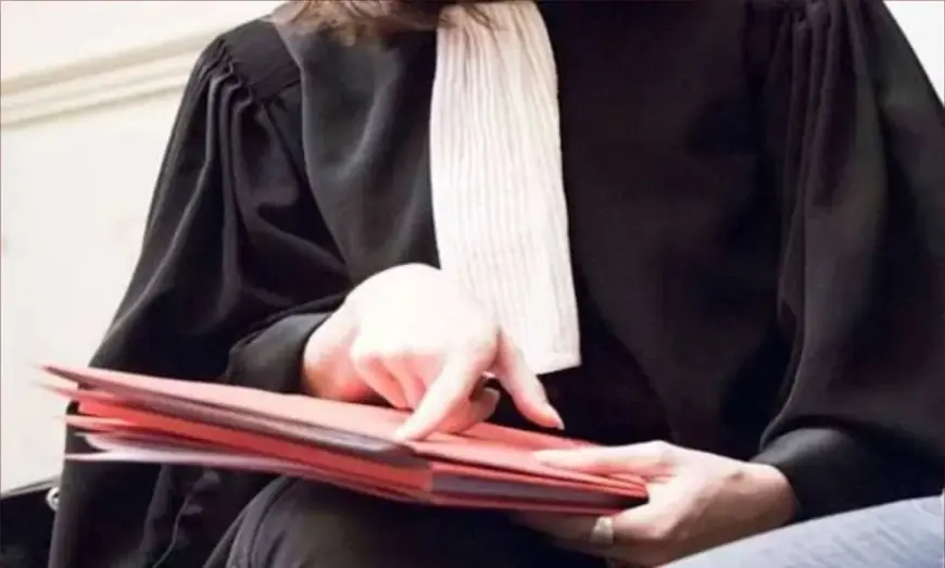 اعتقال فتاة انتحلت صفة محامية داخل محكمة بالدار البيضاء