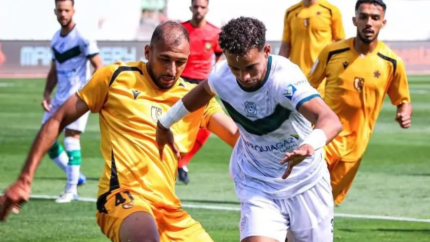 البطولة الاحترافية.. اتحاد تواركة يهزم أولمبيك الدشيرة في عقر داره