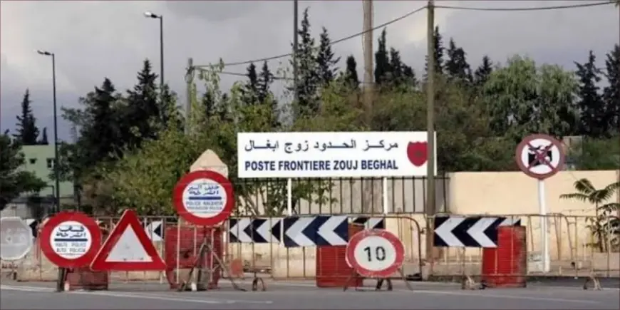 عبر معبر “زوج بغال”.. الجزائر تسلم 56 مهاجراً سريا للمغرب