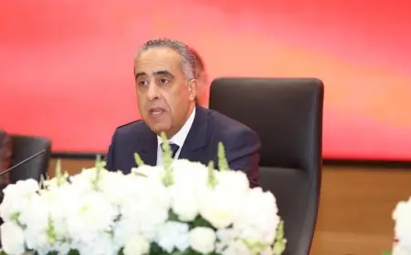 عبد اللطيف حموشي يودع وفد حجاج الأمن الوطني لعام 1447 هـ