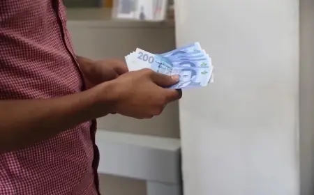 الحكومة تتجه لصرف أجور الموظفين قبل عيد الأضحى