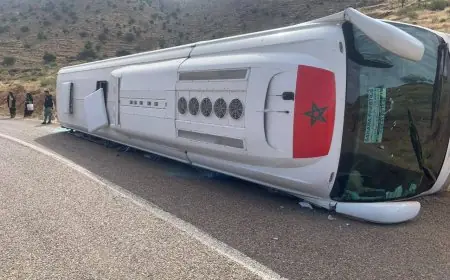 انقلاب حافلة لنقل المسافرين يخلف إصابات متفاوتة الخطورة بين إدوسملال وتافراوت