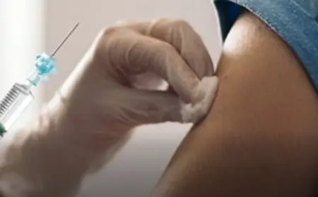 بعد تطعيم أول 5 مرضى.. وكالة الطب البيولوجي الروسية تؤكد أمان لقاح السرطان الجديد