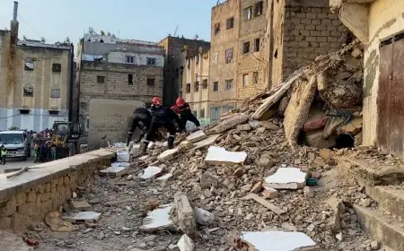 حصيلة ضحايا انهيار مبنى سكني بفاس ترتفع إلى 15 قتيلاً
