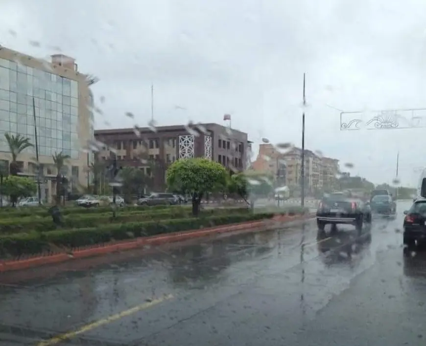 نشرة إنذارية: زخات رعدية قوية مصحوبة بالبرد مرتقبة في عدد من مناطق المغرب