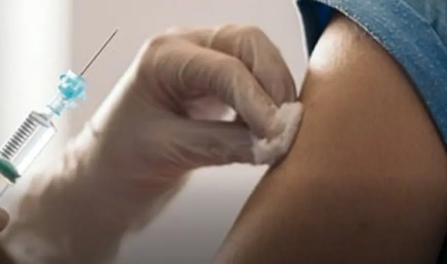 بعد تطعيم أول 5 مرضى.. وكالة الطب البيولوجي الروسية تؤكد أمان لقاح السرطان الجديد
