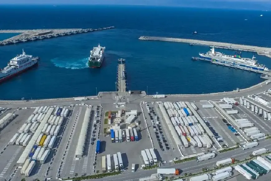 المغرب يستثمر حوالي 8 مليارات دولار لرفع طاقة موانئه إلى 450 مليون طن