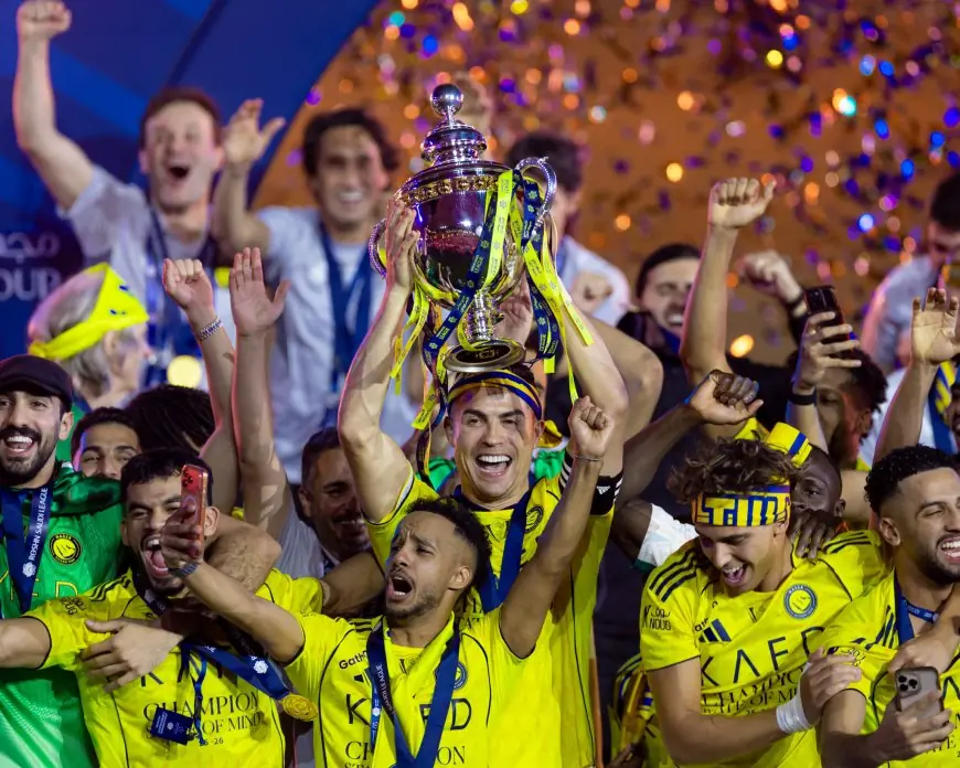 النصر يتوج بطلا للدوري السعودي بعد فوزه على ضمك
