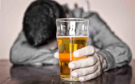 أخصائي يحذر: الكحول يرفع مخاطر الإصابة بسرطان القولون وأمراض الأمعاء