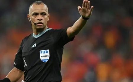 البرازيلي ويلتون سامبايو يدير المباراة الافتتاحية لكأس العالم بين المكسيك وجنوب أفريقيا
