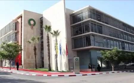 سياسة تواصل ”غامضة” للجامعة الملكية المغربية.. انتقادات لاذعة تواجه المكلفين بالإعلام