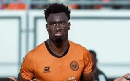العصبة توقف لاعب نهضة بركان بول فاليري 5 مباريات وتفرض عليه غرامة ثقيلة بسبب أحداث مباراة الرجاء