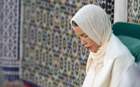 الأميرة للا مريم تمثل الملك محمد السادس في مراسم جنازة برناديت شيراك