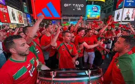 قبل مباراة المغرب والبرازيل.. الجماهير المغربية تصنع الحدث في ساحة تايمز سكوير بنيويورك