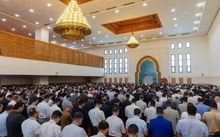 رجال ونساء الأمن يؤدون صلاة الجمعة بمسجد المقر الجديد للمديرية العامة للأمن الوطني بالرباط وسط أجواء روحانية
