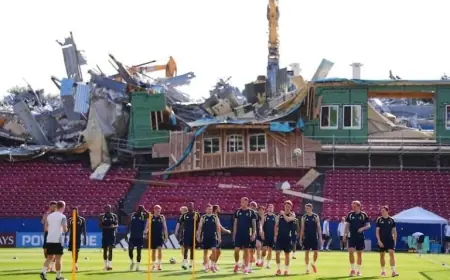 انهيار مدرج في ملعب تدريبات منتخب السويد بكأس العالم 2026