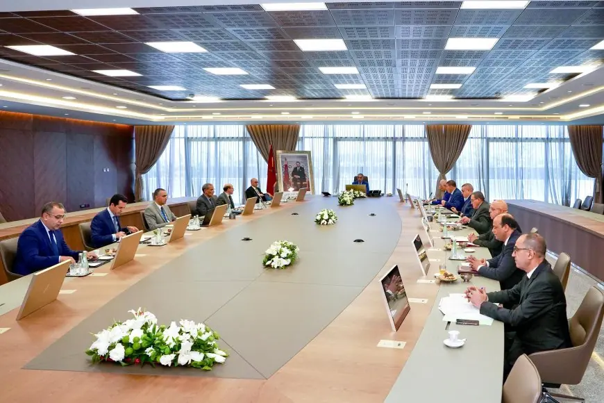 المدير العام للأمن الوطني ولمراقبة التراب الوطني يترأس اجتماعاً استراتيجياً لوضع خارطة طريق جديدة لأمن الملاعب
