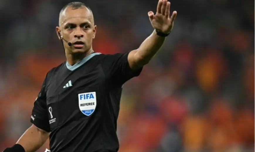 البرازيلي ويلتون سامبايو يدير المباراة الافتتاحية لكأس العالم بين المكسيك وجنوب أفريقيا
