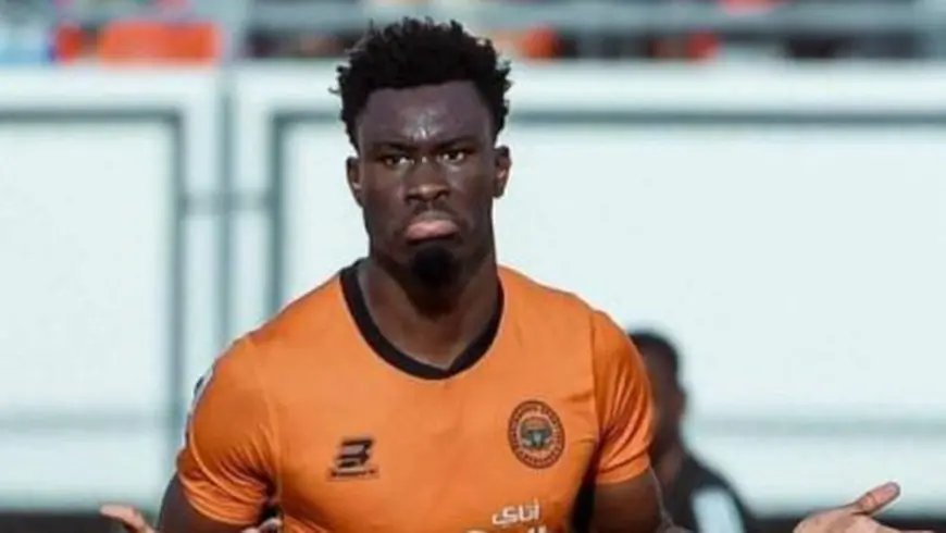 العصبة توقف لاعب نهضة بركان بول فاليري 5 مباريات وتفرض عليه غرامة ثقيلة بسبب أحداث مباراة الرجاء