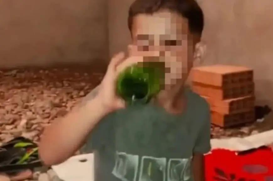 القضاء يدين المتهمين في ملف فيديو "تحريض الطفل على الكحول" بـ 10 سنوات حبساً نافذاً