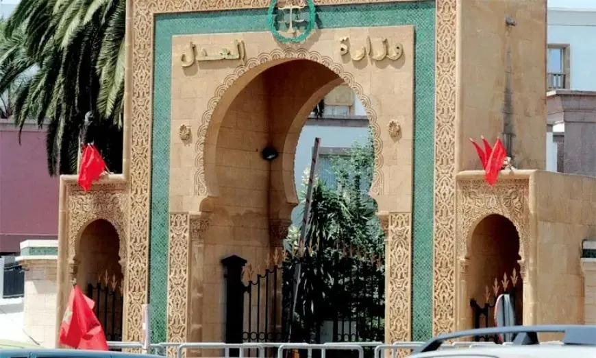 وزارة العدل تحذر من رسالة احتيالية ”تنتحل صفتها وتدعو إلى أداء غرامات السير عبر موقع مزيف”
