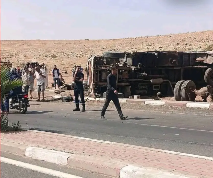 انقلاب شاحنة بالبروج يسفر عن نفوق خمسة خيول