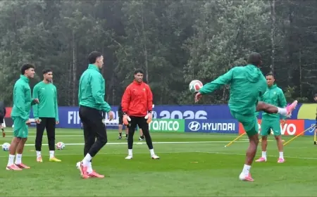 المنتخب المغربي ينهي تحضيراته لمواجهة فرنسا بحضور شادي رياض وغياب الصيباري