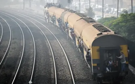 إصابة 14 شخصا إثر خروج عربة قطار عن القضبان في محافظة الغربية بمصر