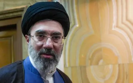بعد غياب طويل.. مجتبى خامنئي يتعهد بالانتقام لمقتل والده