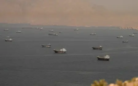 تراجع عبور السفن عبر مضيق هرمز بعد إعادة فرض الحصار البحري على إيران