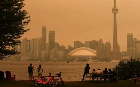 Canada : Toronto étouffe sous un nuage de fumée à cause des incendies dans le nord de l'Ontario