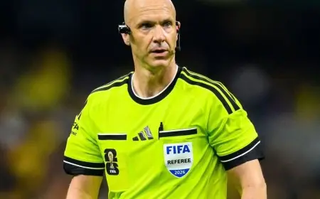 الإنجليزي أنتوني تايلور يعلن اعتزاله التحكيم نهائيا