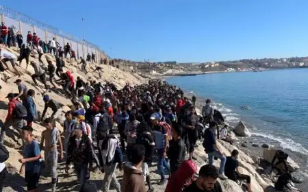 زعيم حزب فوكس يحمل حكومة بيدرو سانشيز مسؤولية تفاقم أزمة الهجرة في سبتة
