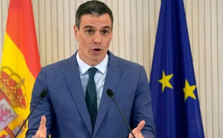 سانشيز يعلن تعبئة جميع الإمكانات لاحتواء الوضع في سبتة بالتنسيق مع السلطات المغربية
