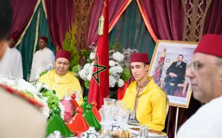 بالفيديو.. إقامة مأدبة غداء بحضور ولي العهد الأمير مولاي الحسن والأمير مولاي رشيد بمناسبة عيد العرش