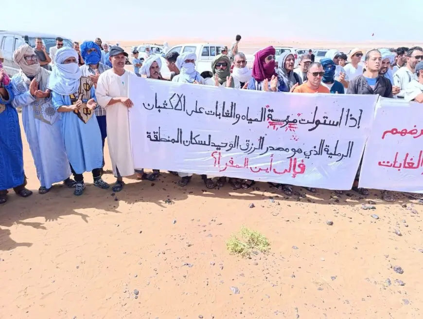 ساكنة مرزوگة يخرجون للاحتجاج ضد عملية تحديد وتحفيظ ”رمال مرزوگة”