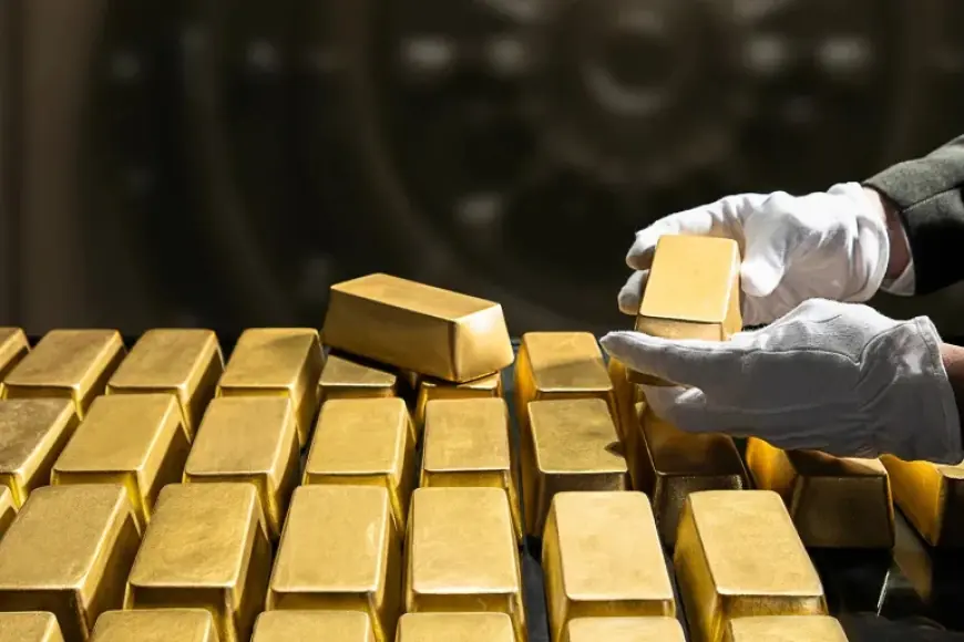 الذهب يقفز بأكثر من 1% ويتجه لإنهاء سلسلة الخسائر الأسبوعية