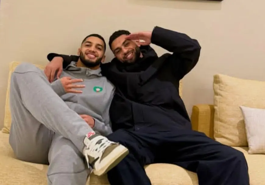 شقيق إسماعيل الصيباري يطالب المؤثرين باحترام خصوصية عائلات اللاعبين داخل الملاعب