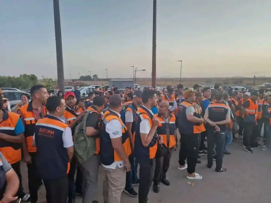 مراكش.. وقفة احتجاجية لسائقي حافلات النقل العمومي بسبب هزالة الأجور وهضم الحقوق