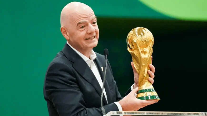 إنفانتينو: "فيفا" يدرس توسيع كأس العالم إلى 64 منتخبا بدءاً من مونديال 2030