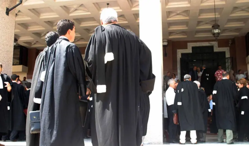 المحامون بالمغرب يقررون تمديد الإضراب عن العمل