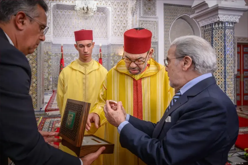 الملك محمد السادس يستقبل والي بنك المغرب بالقصر الملكي بتطوان