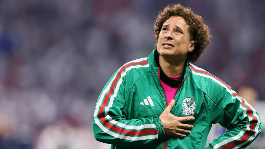حارس منتخب المكسيك أوتشوا يعلن اعتزاله كرة القدم