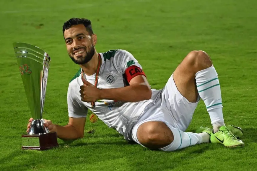 أيوب بنعدي يوقع رسمياً لحسنية أكادير بعقد قابل للتجديد